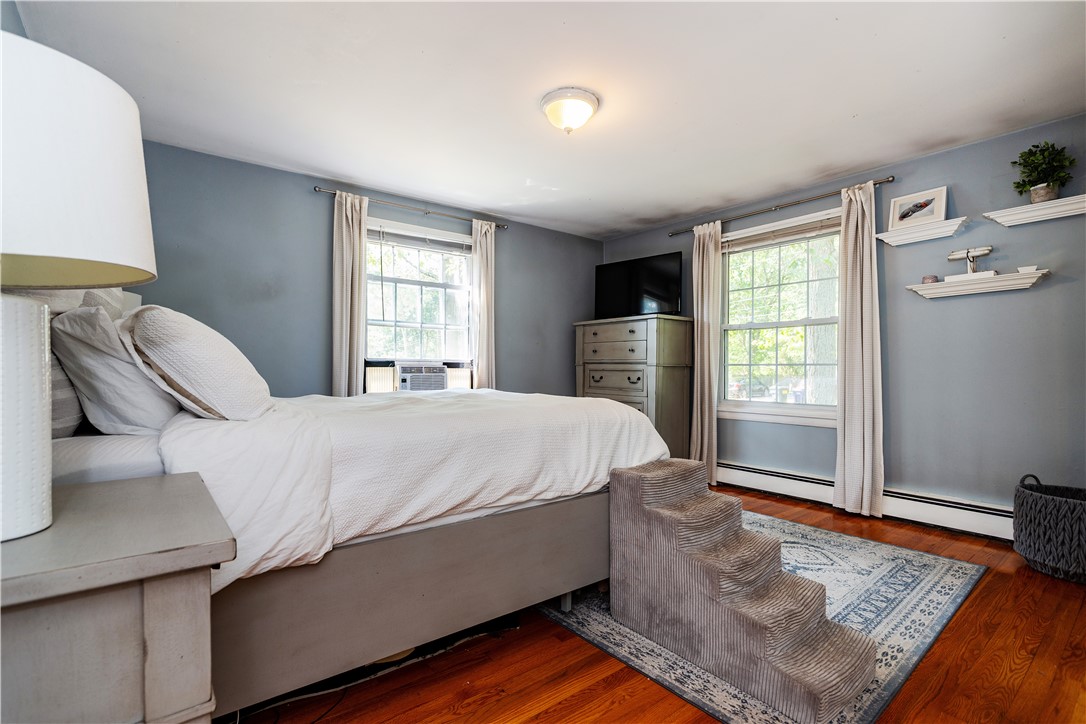 North Kingstown, Rhode Island 02852, United States, 3 Bedrooms Bedrooms, ,2 BathroomsBathrooms,Residential,Active,184870