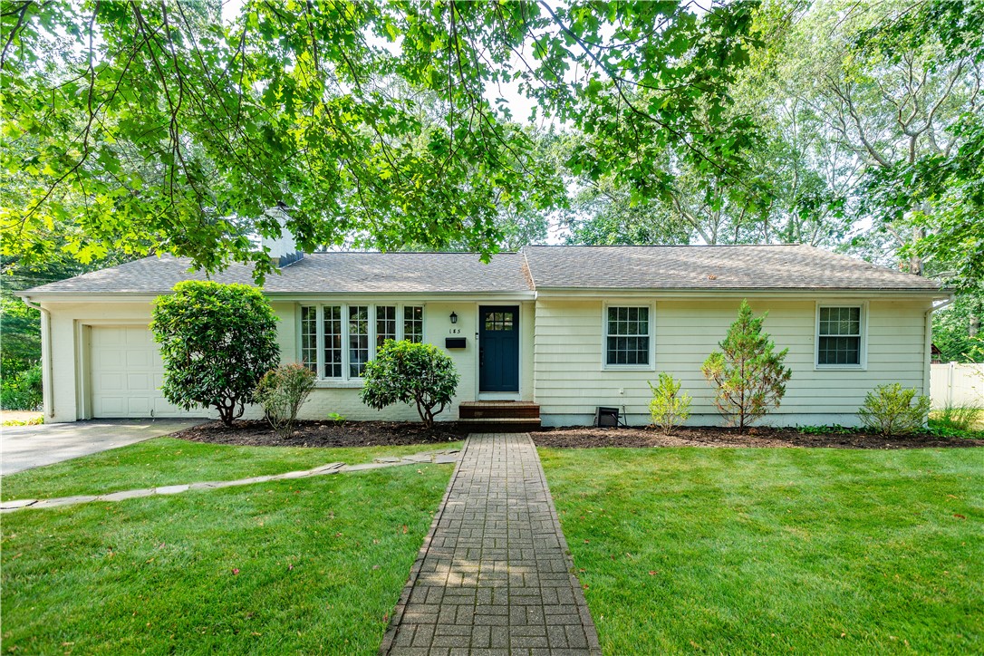 North Kingstown, Rhode Island 02852, United States, 3 Bedrooms Bedrooms, ,2 BathroomsBathrooms,Residential,Active,184870