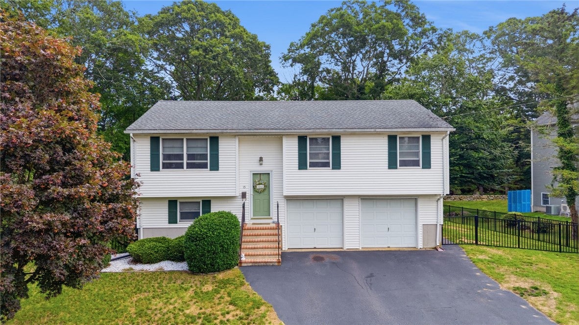 15 Clay Lane