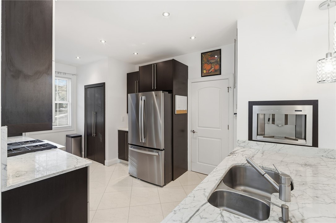 315 Old River Road 20