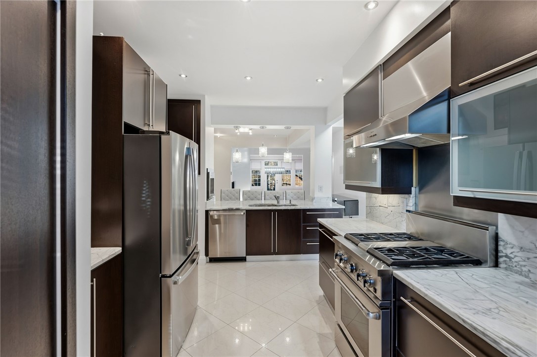 315 Old River Road 20