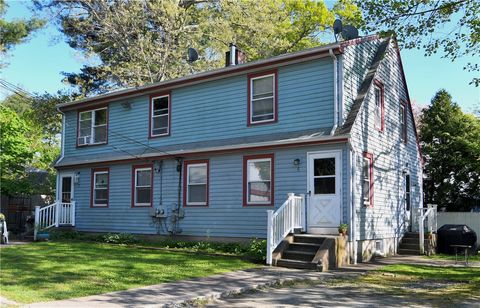 Multi Family in Smithfield RI 5 Maple Court.jpg