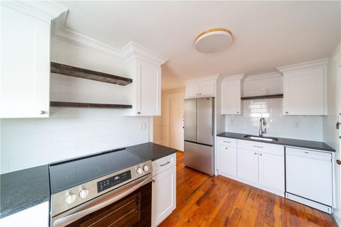 21 Division Street 5 East Greenwich RI 02818