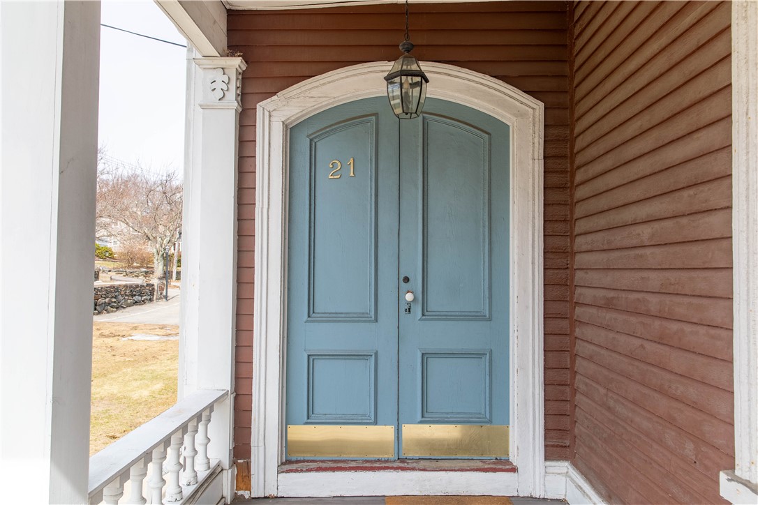 21 Division Street 5