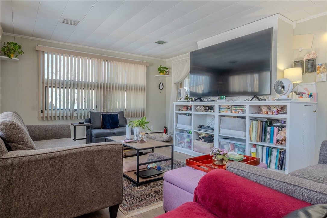 73 Western Promenade Street