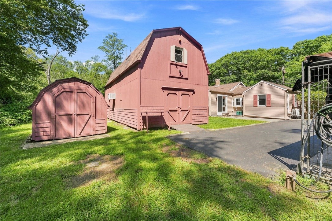430 Ten Rod Road