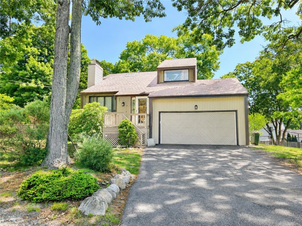 9 Eastgate Drive
