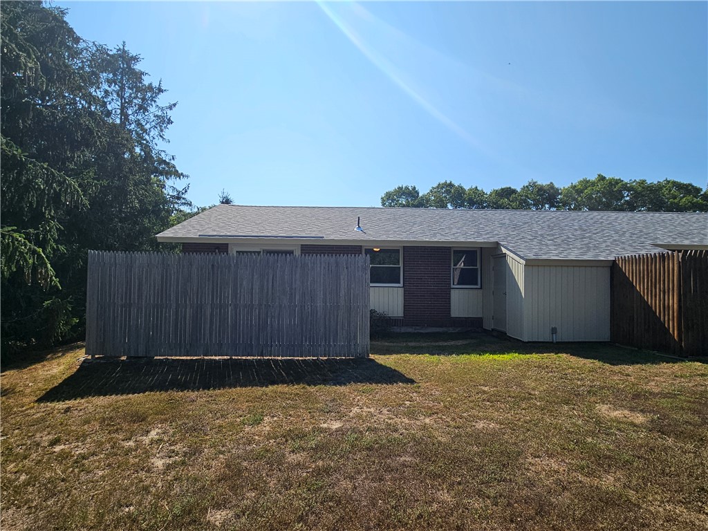 40 Kingsland Court 2A B