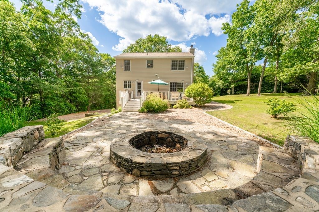 11 Sylvan Lane