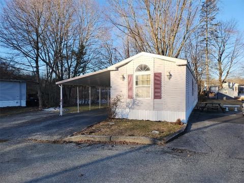 27 Woodward Road #8 Lincoln RI 02865