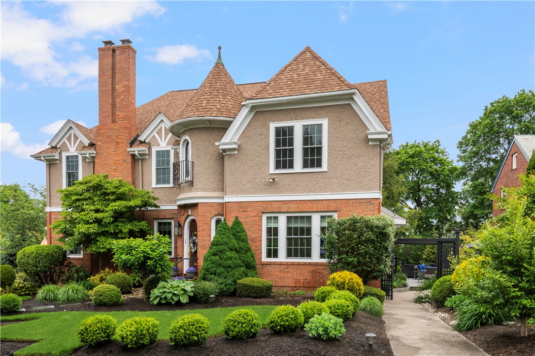 34 Dryden Avenue