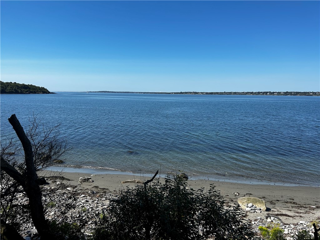 424 Beavertail Road