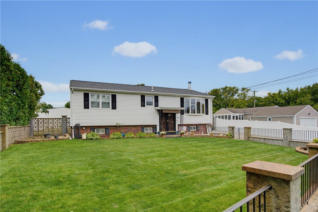 11 Old Barrington Road