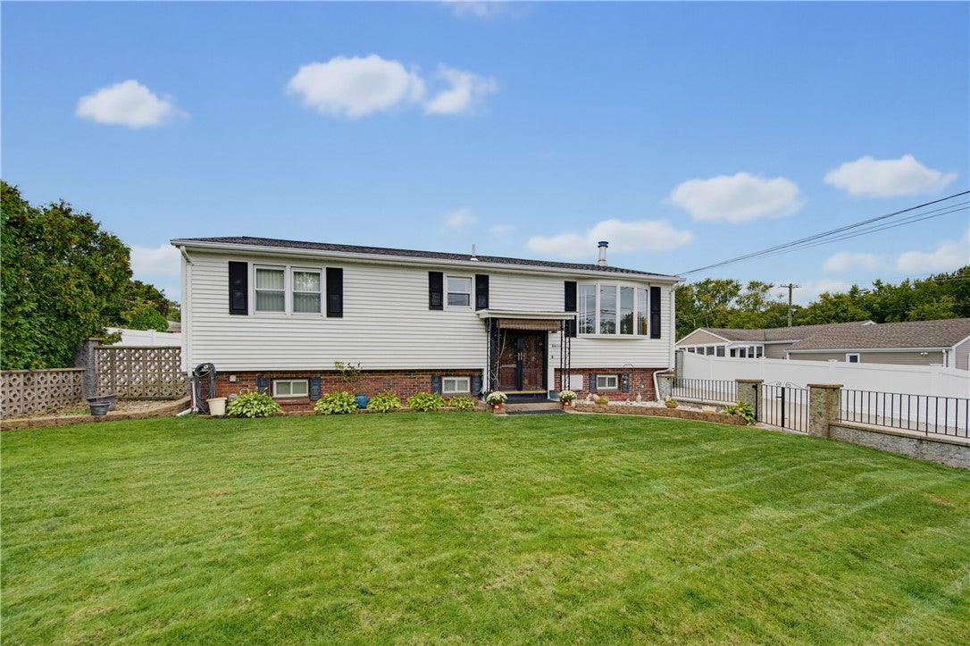 11 Old Barrington Road