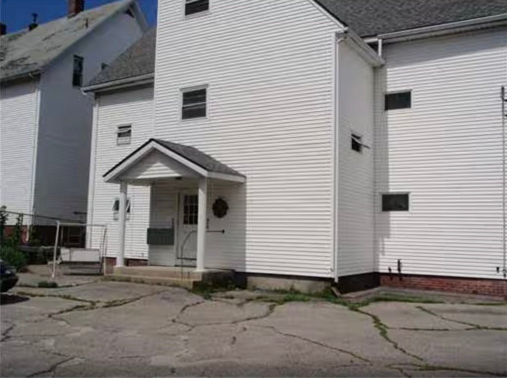 302 Pond Street