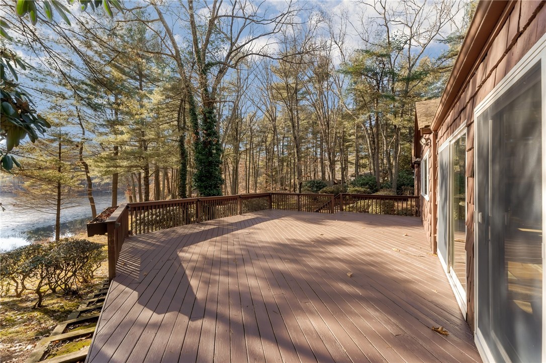 Cumberland, Rhode Island 02864, United States, 3 Bedrooms Bedrooms, ,4 BathroomsBathrooms,Residential,Pending,119332