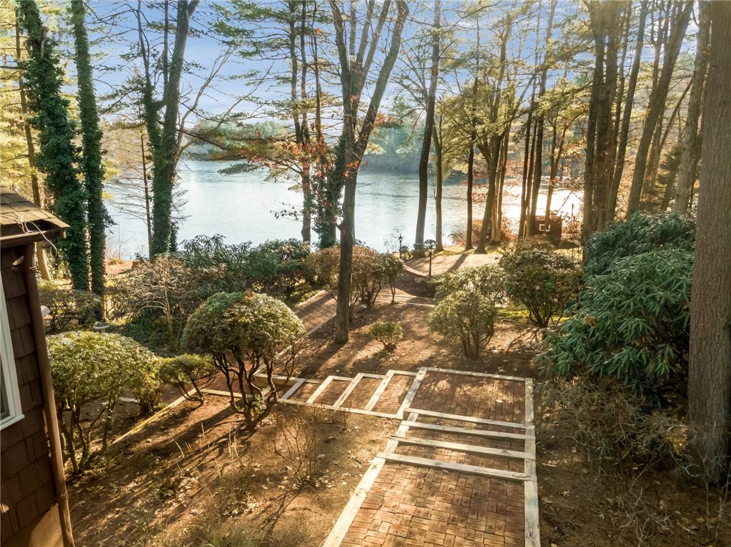 Cumberland, Rhode Island 02864, United States, 3 Bedrooms Bedrooms, ,4 BathroomsBathrooms,Residential,Pending,119332