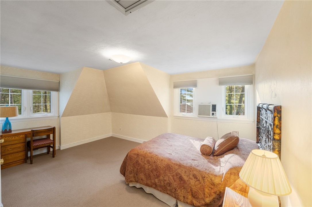 Cumberland, Rhode Island 02864, United States, 3 Bedrooms Bedrooms, ,4 BathroomsBathrooms,Residential,Pending,119332