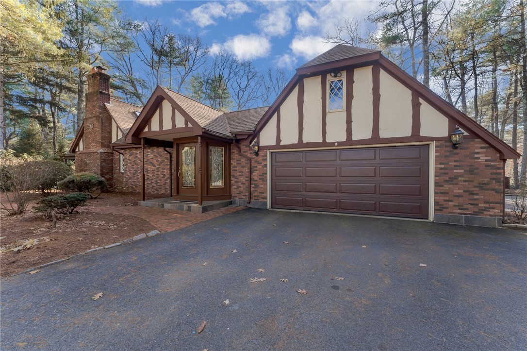 Cumberland, Rhode Island 02864, United States, 3 Bedrooms Bedrooms, ,4 BathroomsBathrooms,Residential,Pending,119332