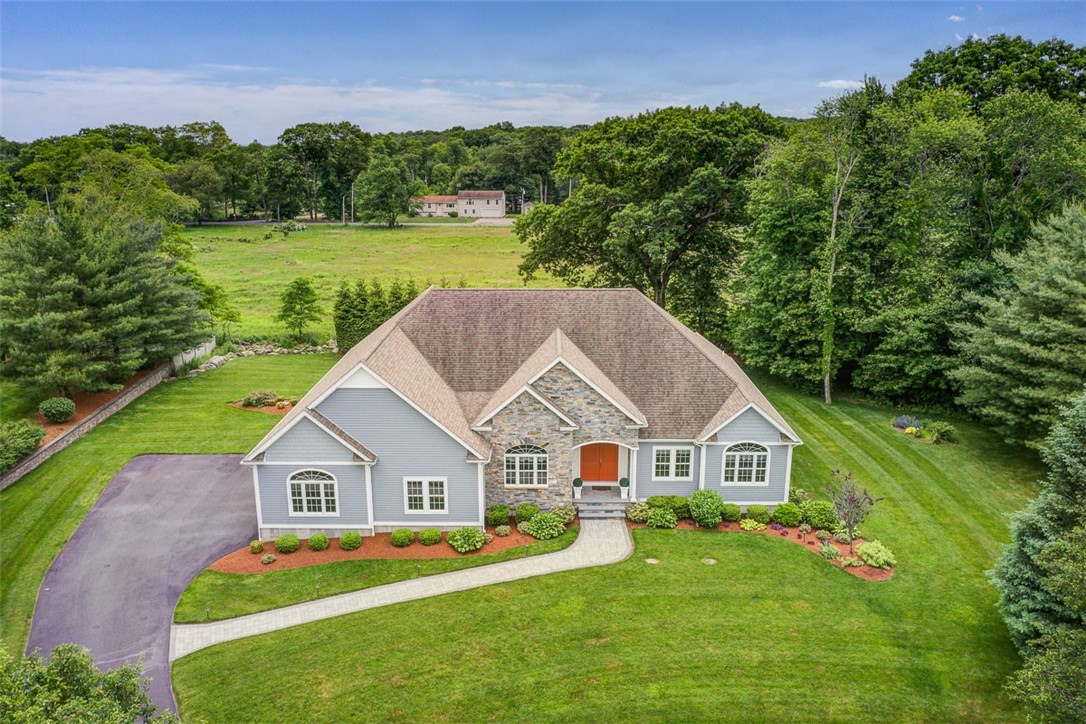 6 Kenwood Court