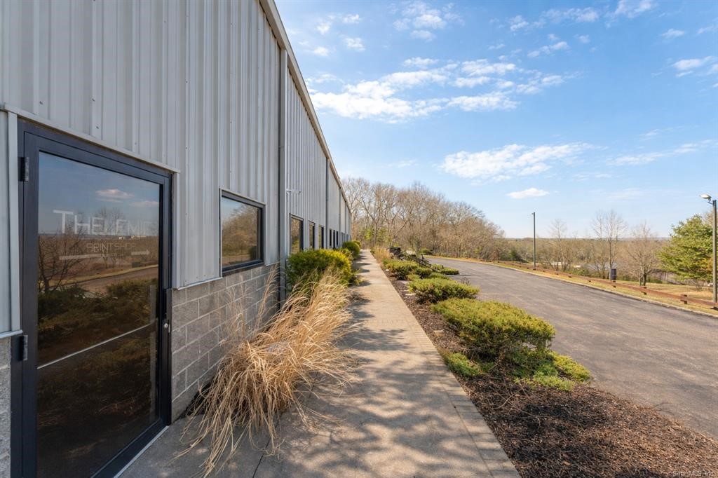 13 West Parkway B