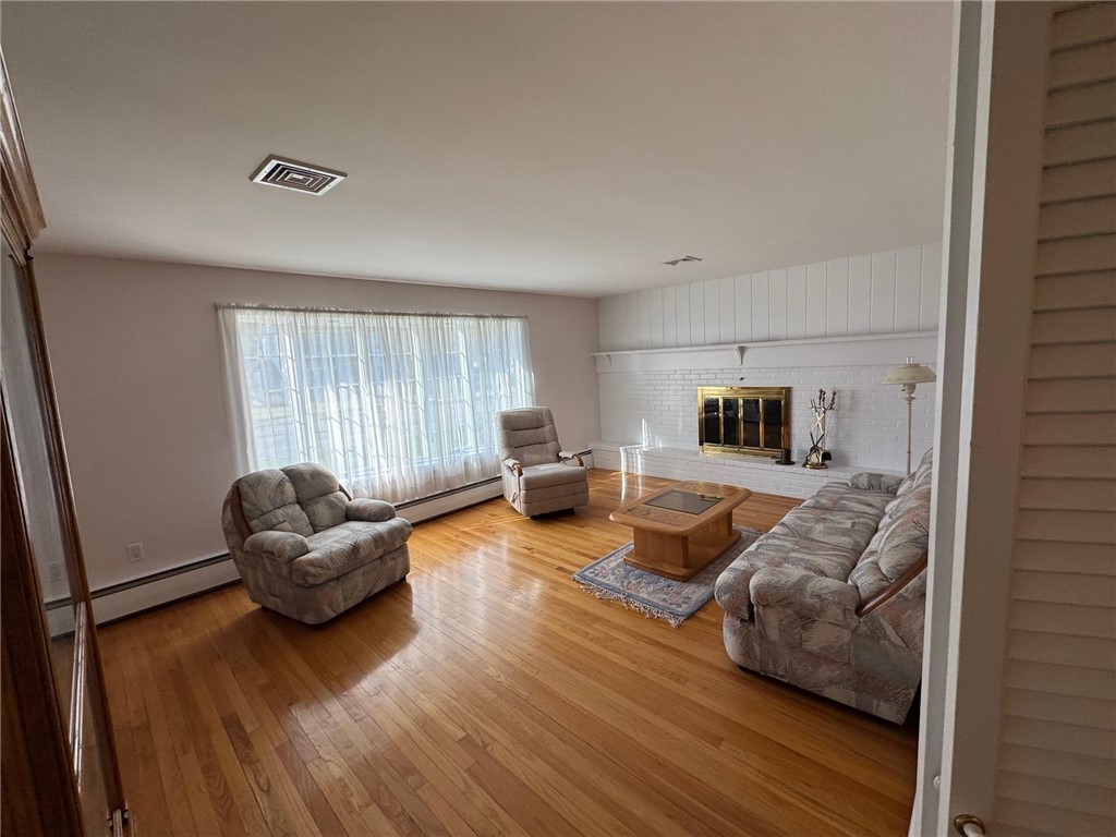 1047 Narragansett Parkway