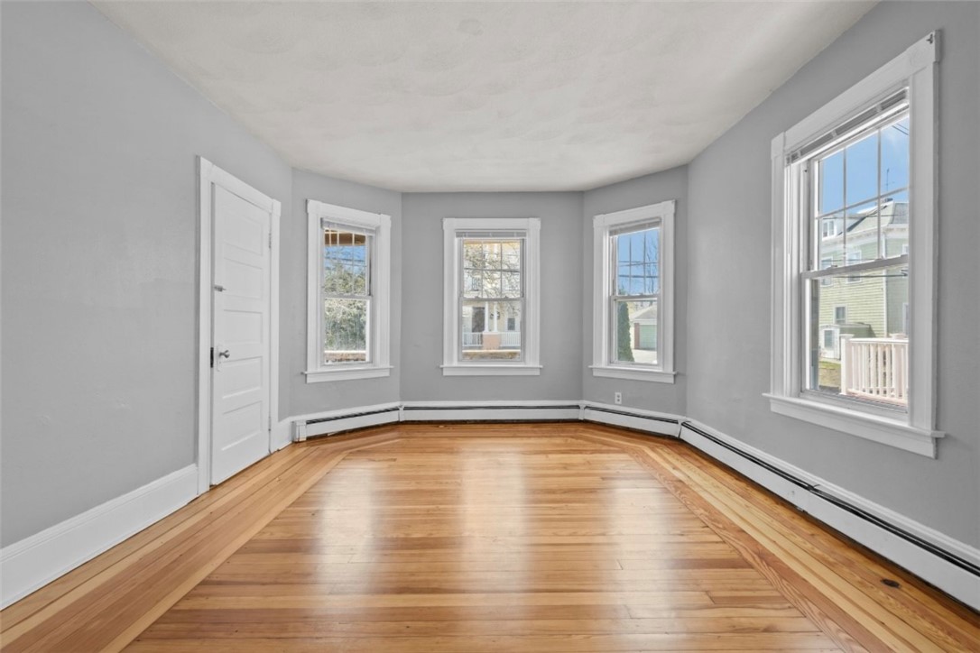 16 Maplehurst Avenue