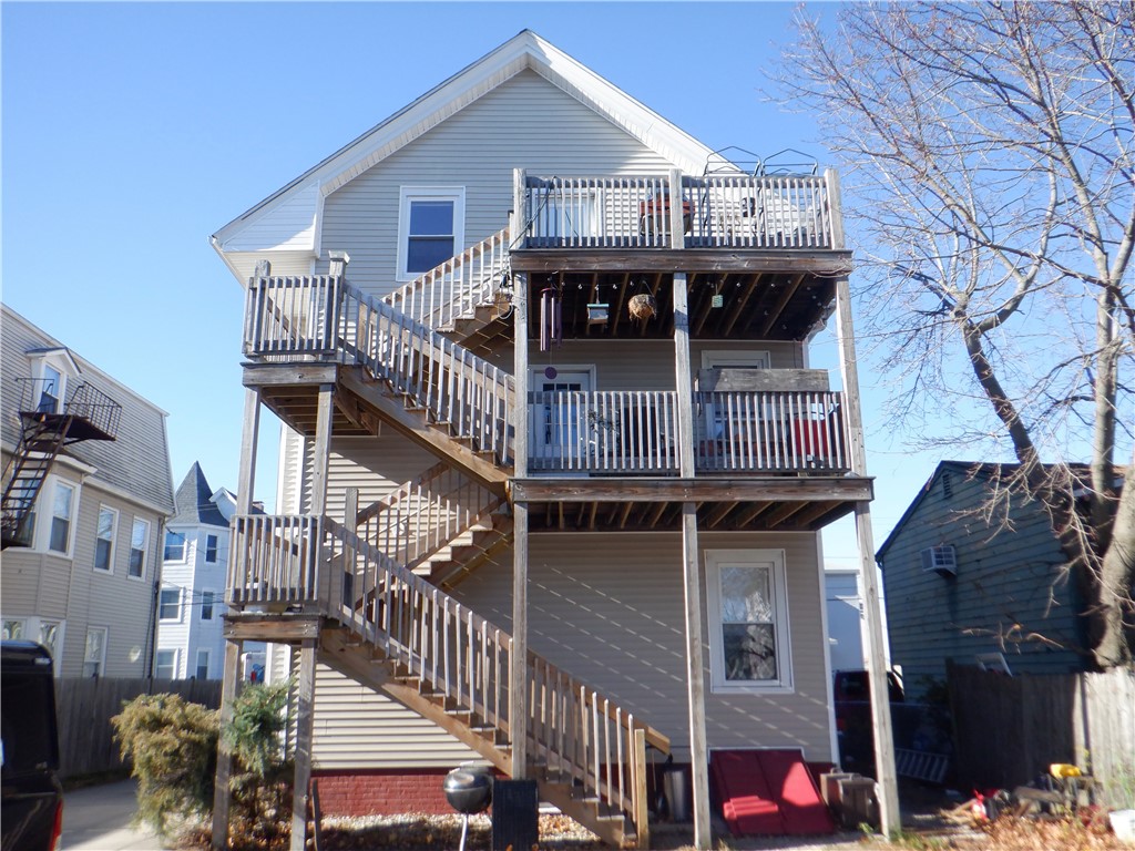 152 Woodbine Street 154