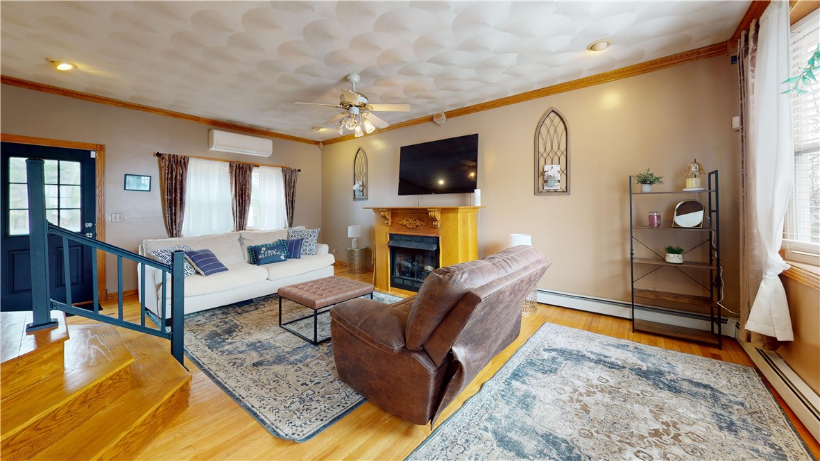 33 Teakwood Drive W