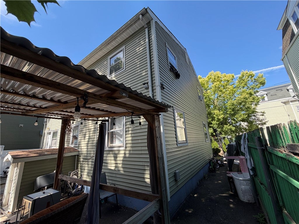 98 Mission Place
