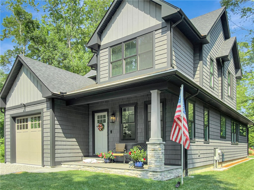 17 Red Feather Trail N