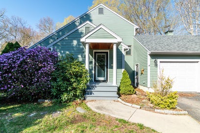 34 Gentian Drive South Kingstown RI 02879