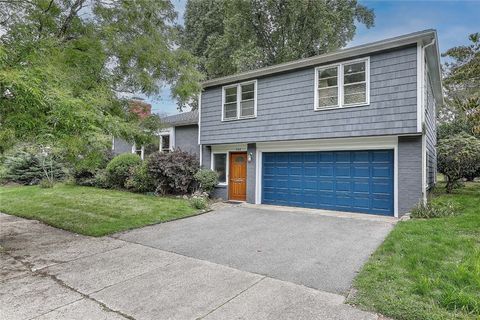 342 Grotto Avenue Providence RI 02906