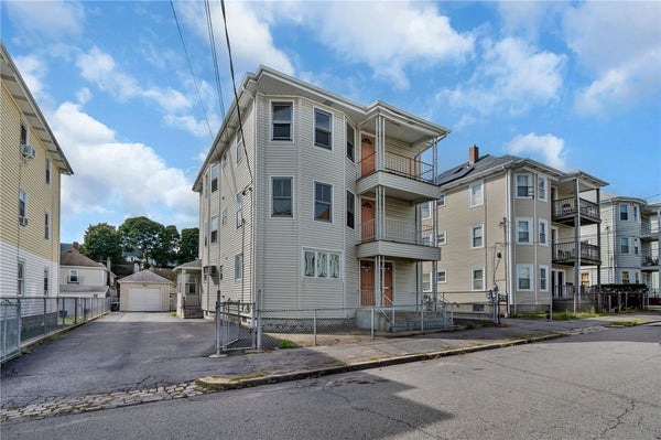 6 HENRY ST, CENTRAL FALLS, RI 02863 - Image 9d744d57adccb4e552c2bd8141a8ab6a/2853023199