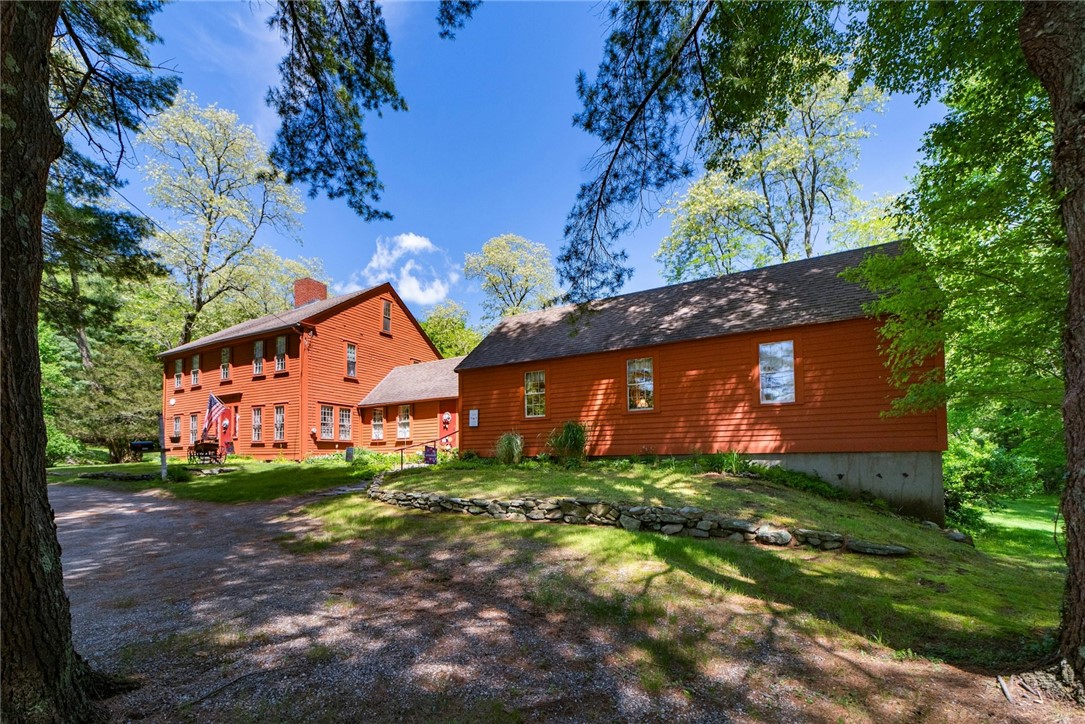 1503 Putnam Pike