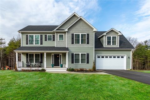 10 Cassidy Trail Coventry RI 02816