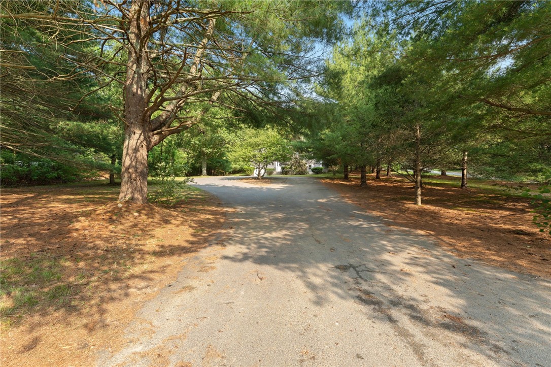 Johnston, Rhode Island 02919, United States, 4 Bedrooms Bedrooms, ,3 BathroomsBathrooms,Residential,Active,151324