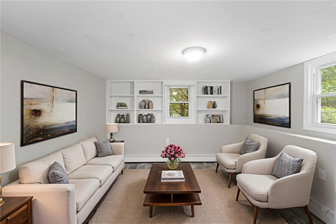 Johnston, Rhode Island 02919, United States, 4 Bedrooms Bedrooms, ,3 BathroomsBathrooms,Residential,Active,151324