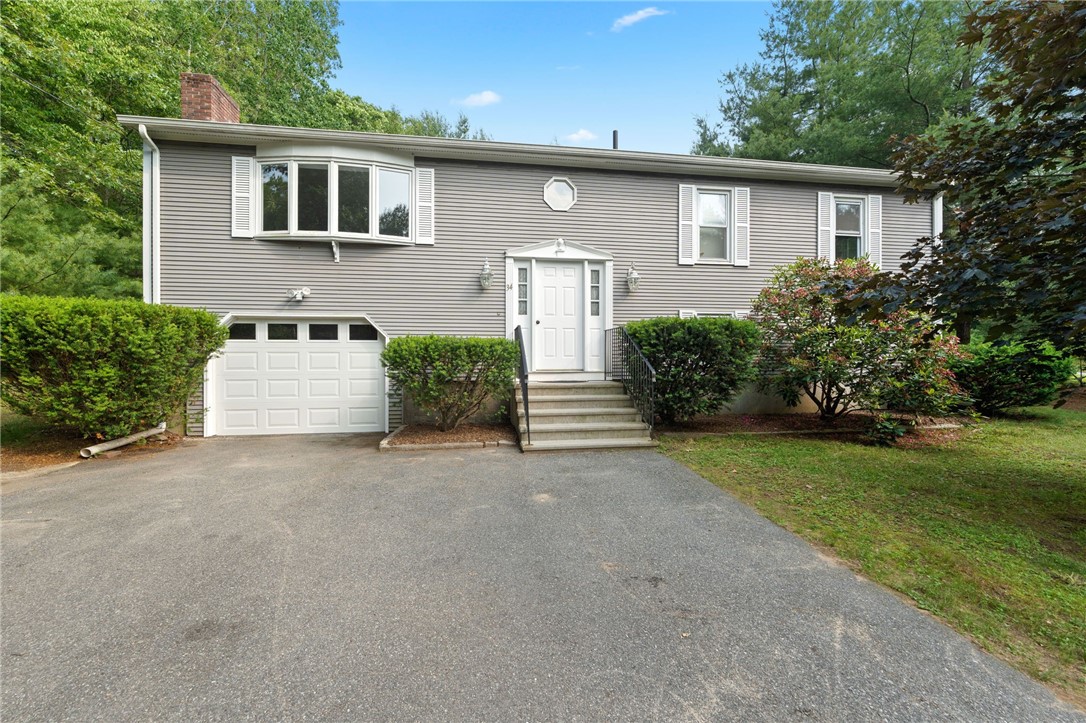 Johnston, Rhode Island 02919, United States, 4 Bedrooms Bedrooms, ,3 BathroomsBathrooms,Residential,Active,151324