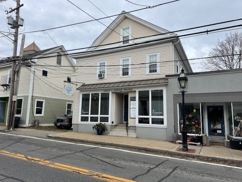 10 Child Street Warren RI 02885