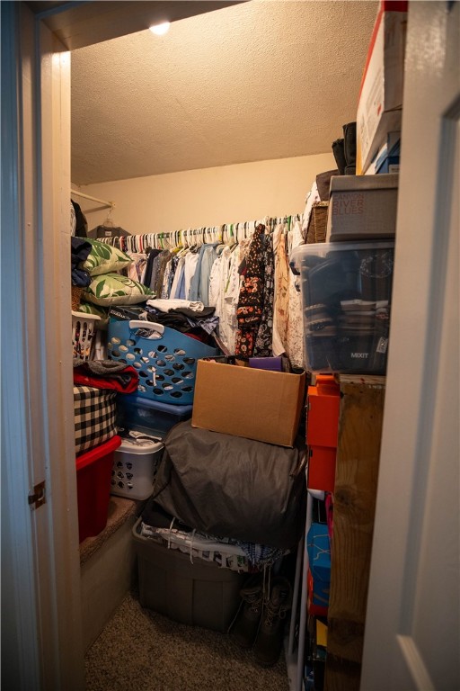 Warwick, Rhode Island 02888, United States, 3 Bedrooms Bedrooms, ,2 BathroomsBathrooms,Residential,Active,218462