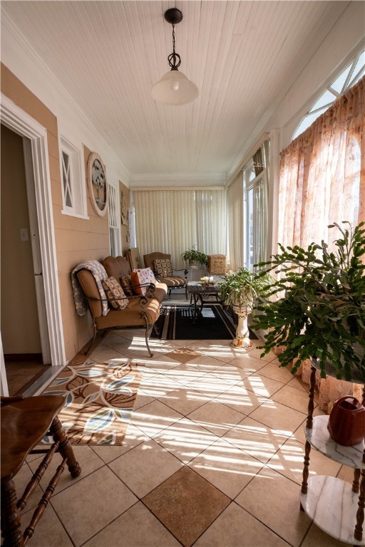 Warwick, Rhode Island 02888, United States, 3 Bedrooms Bedrooms, ,2 BathroomsBathrooms,Residential,Active,218462