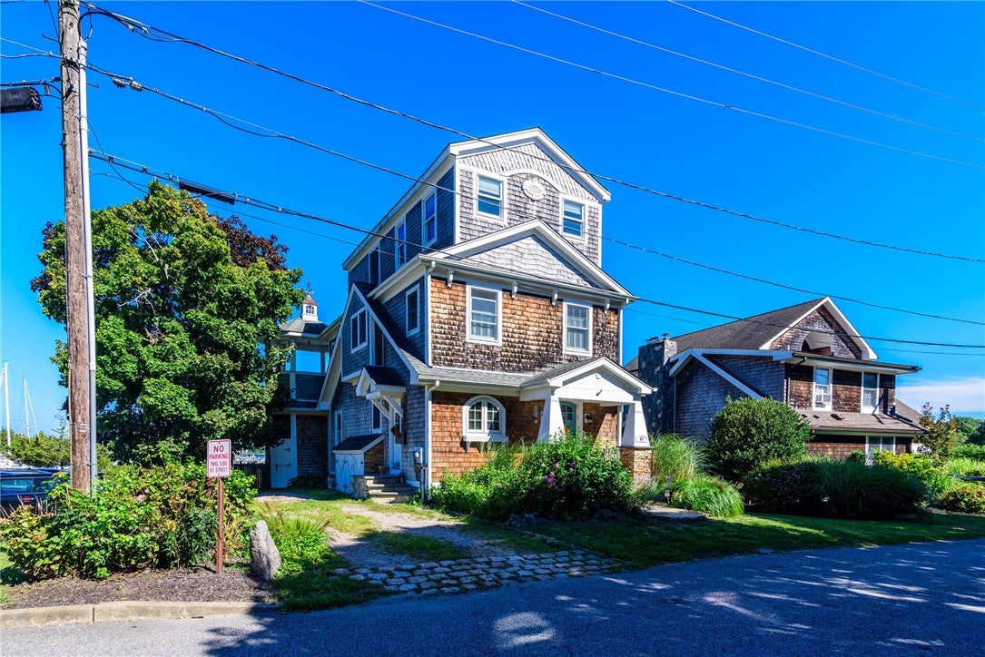 61 Esmond Avenue