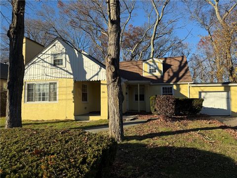 316 Alysworth Avenue Woonsocket RI 02895