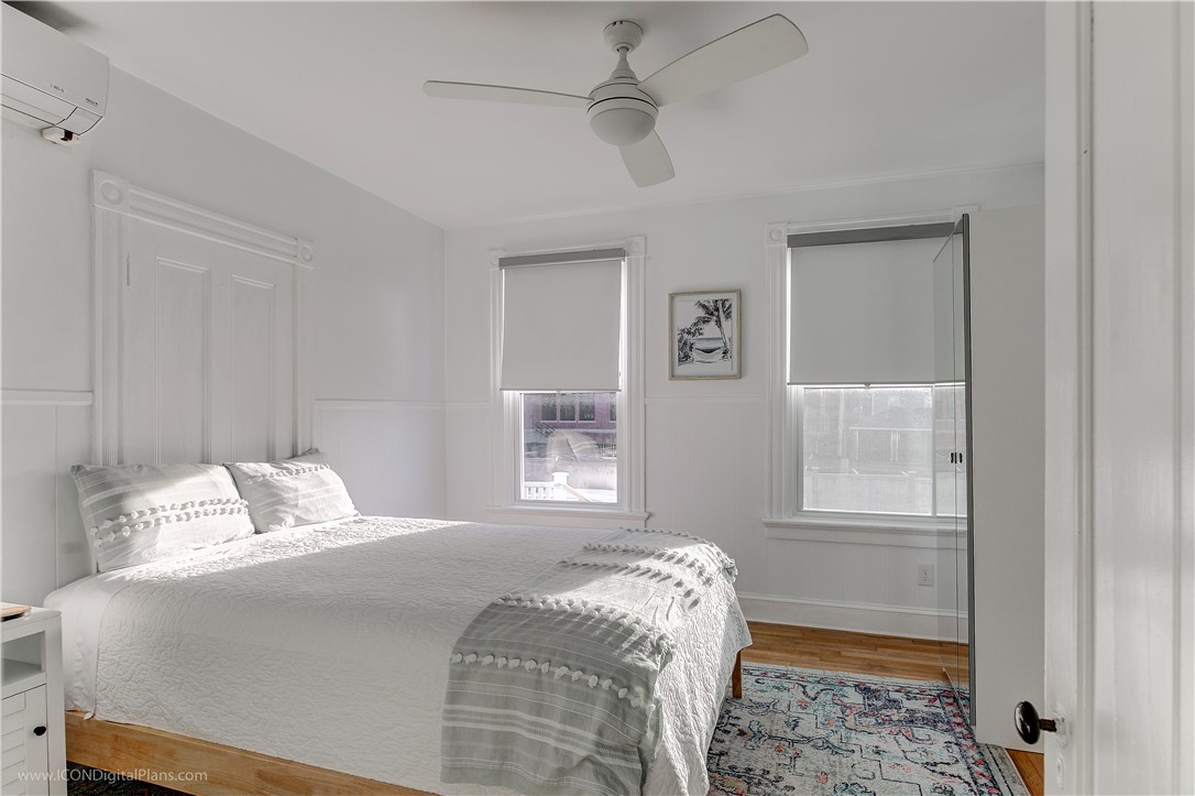 Newport, Rhode Island 02840, United States, 3 Bedrooms Bedrooms, ,2 BathroomsBathrooms,Residential,Pending,82088