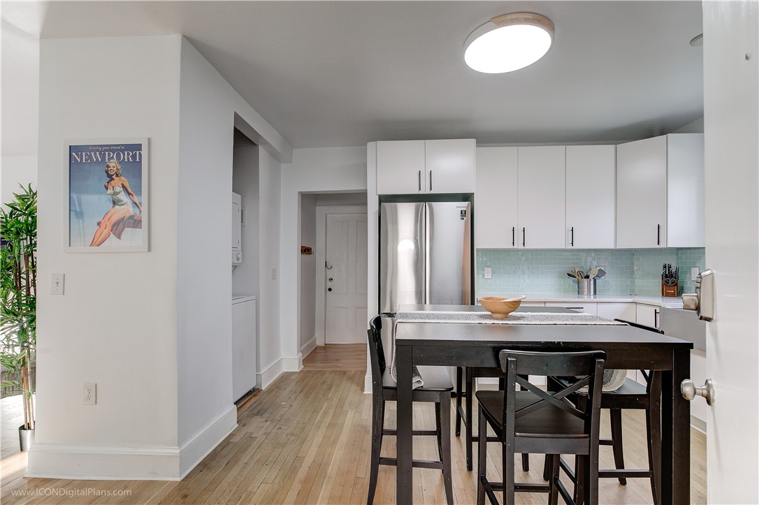 Newport, Rhode Island 02840, United States, 3 Bedrooms Bedrooms, ,2 BathroomsBathrooms,Residential,Pending,82088