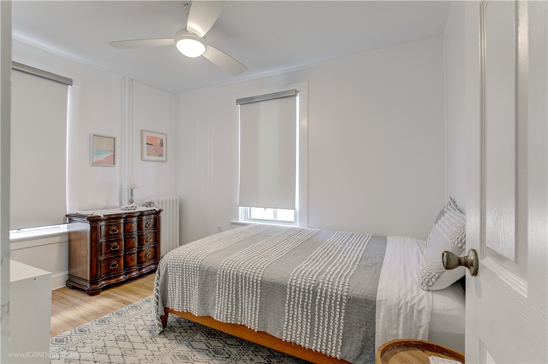 Newport, Rhode Island 02840, United States, 3 Bedrooms Bedrooms, ,2 BathroomsBathrooms,Residential,Pending,82088