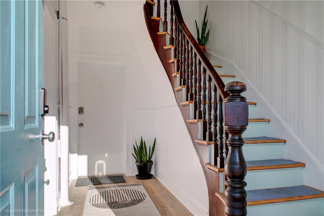 Newport, Rhode Island 02840, United States, 3 Bedrooms Bedrooms, ,2 BathroomsBathrooms,Residential,Pending,82088