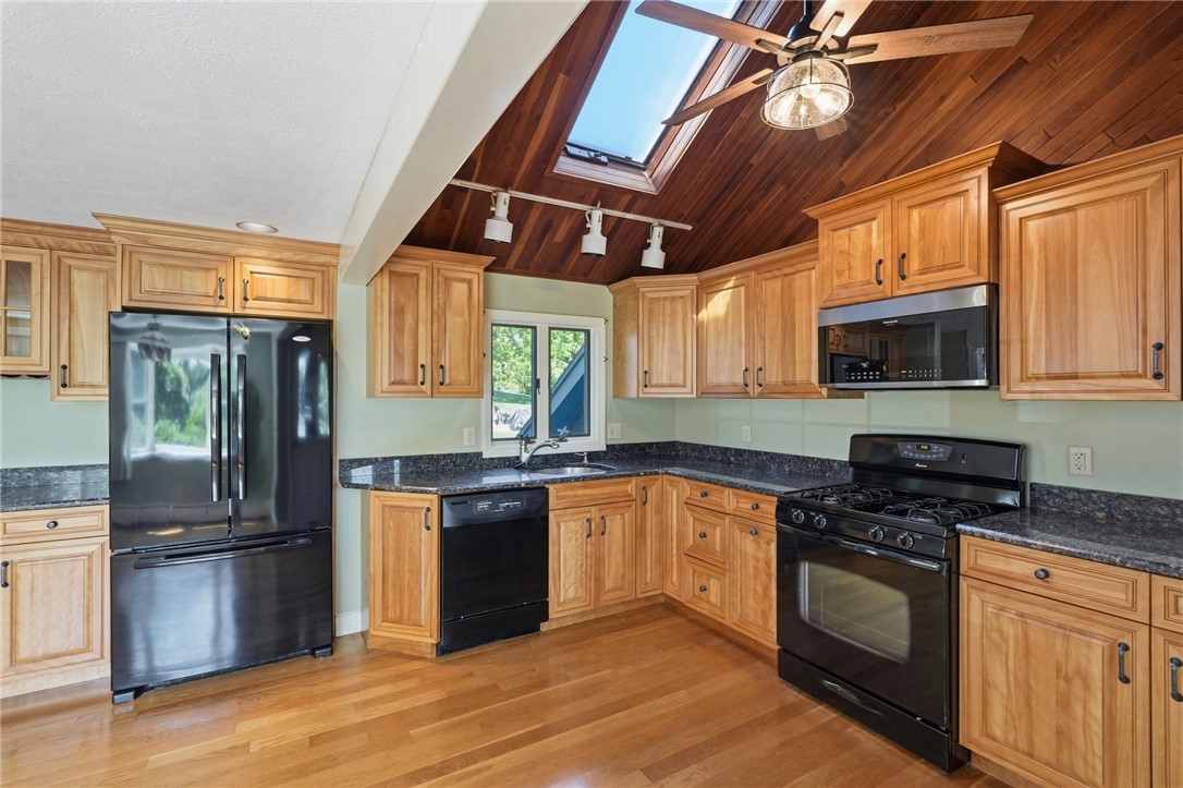 128 Grandview Avenue