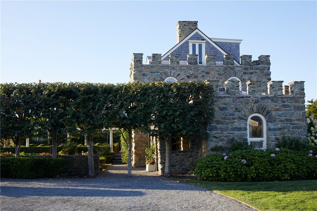 6 Price's Cove Avenue